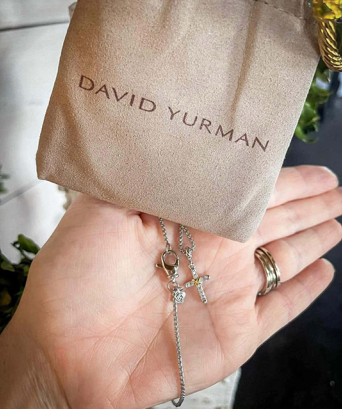 D Y CROSS NECKLACE