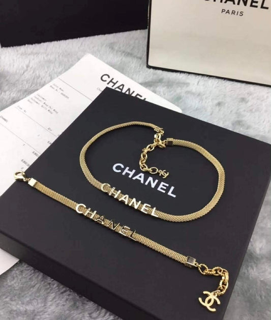C H A N E L