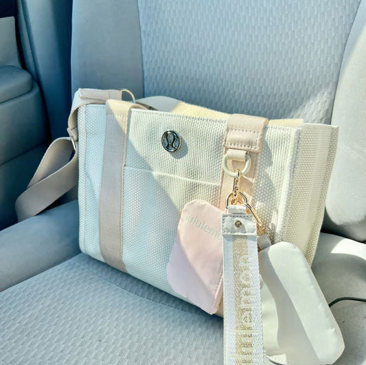 L u l u tote bag