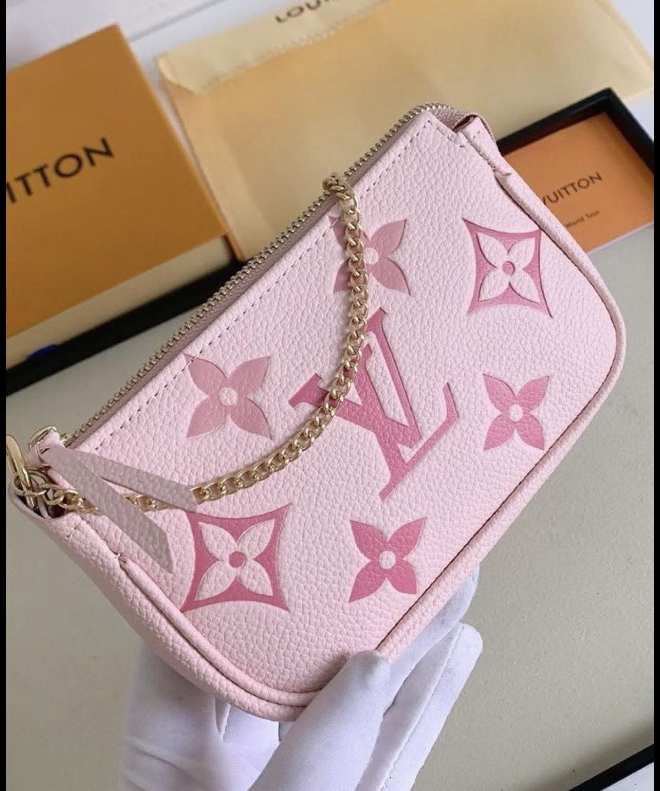 Pink purse